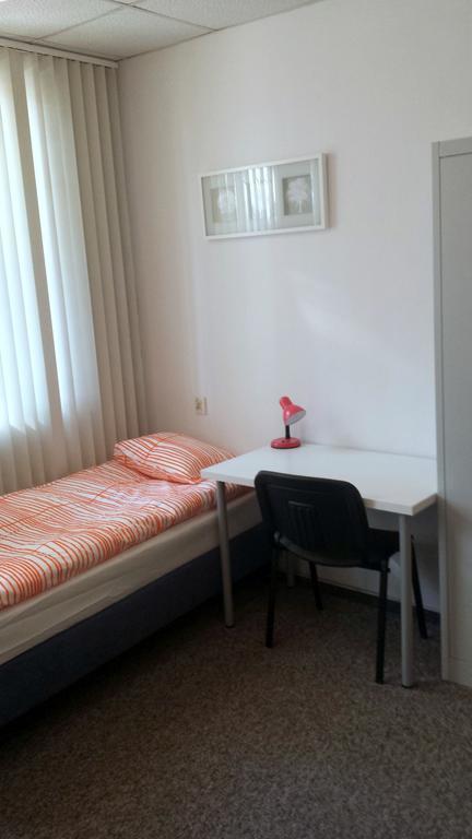 Хостел Erasmus House Варшава Екстер'єр фото